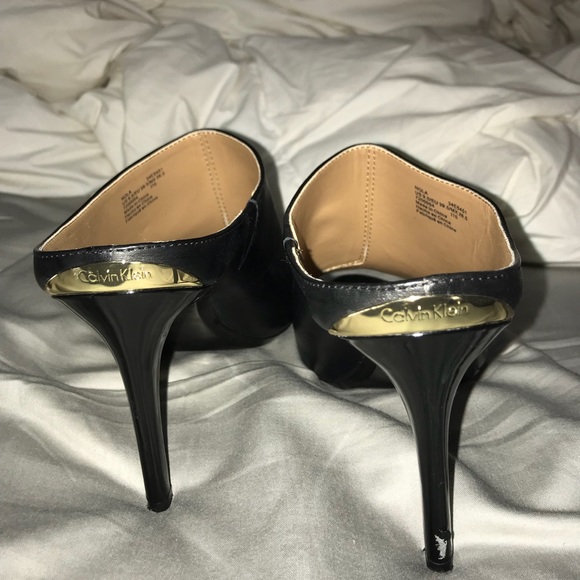CALVIN KLEIN heels - Picture 4 of 4
